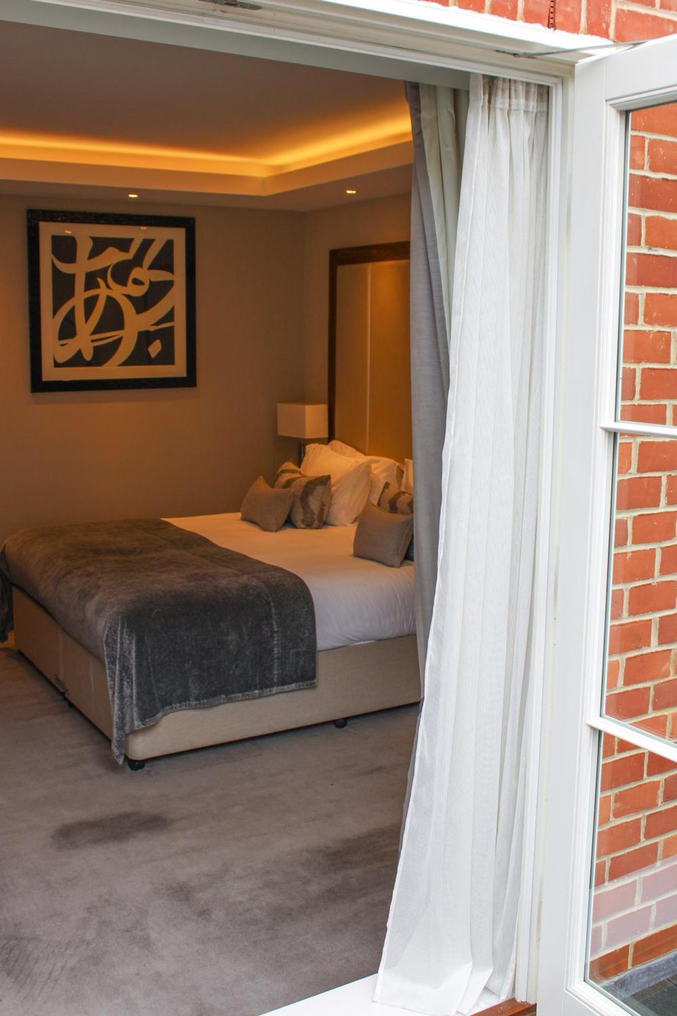 One Warwick Park Hotel Royal Tunbridge Wells Exterior photo